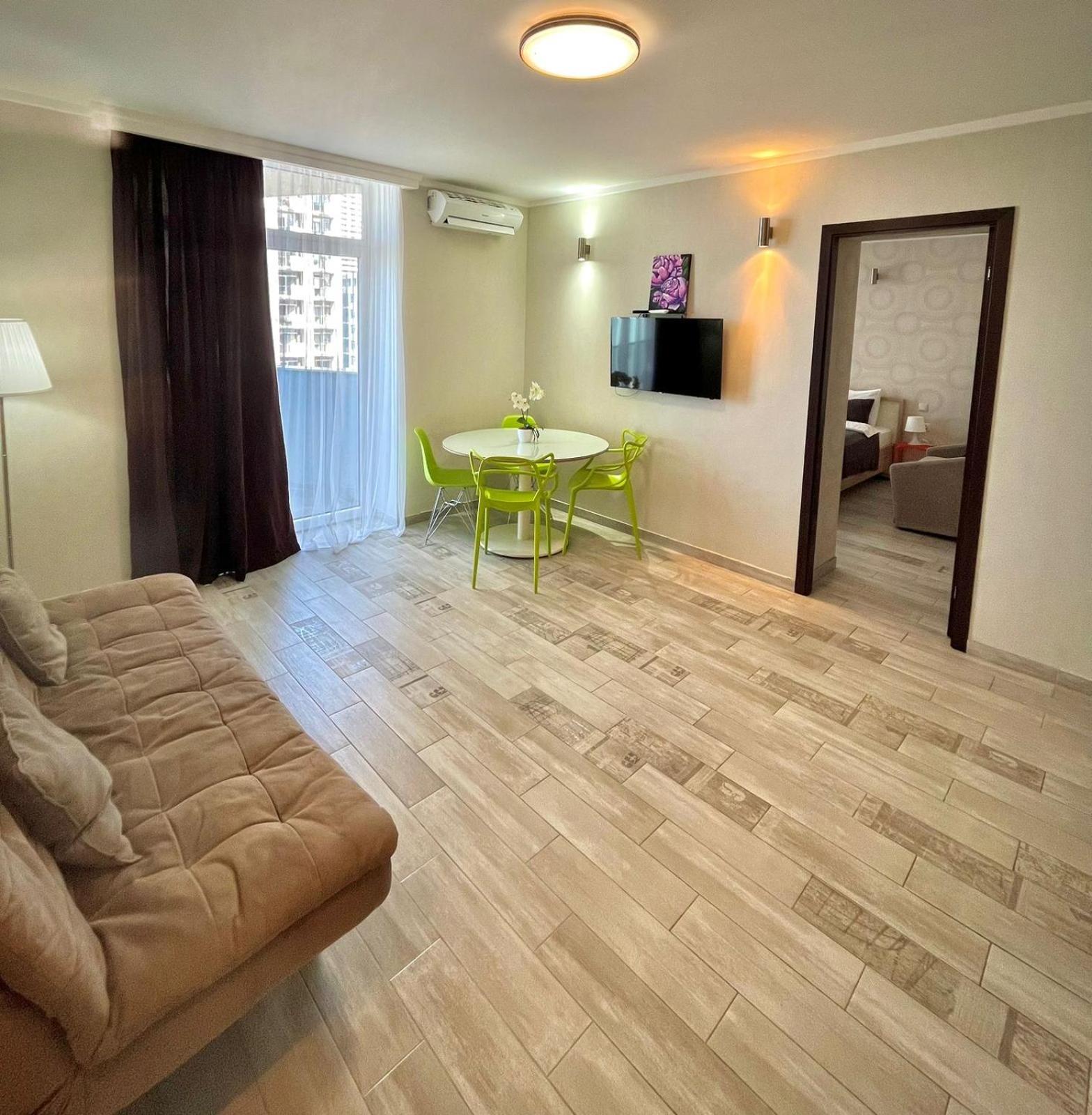Aparthotel Holiday Lux Batumi Zewnętrze zdjęcie