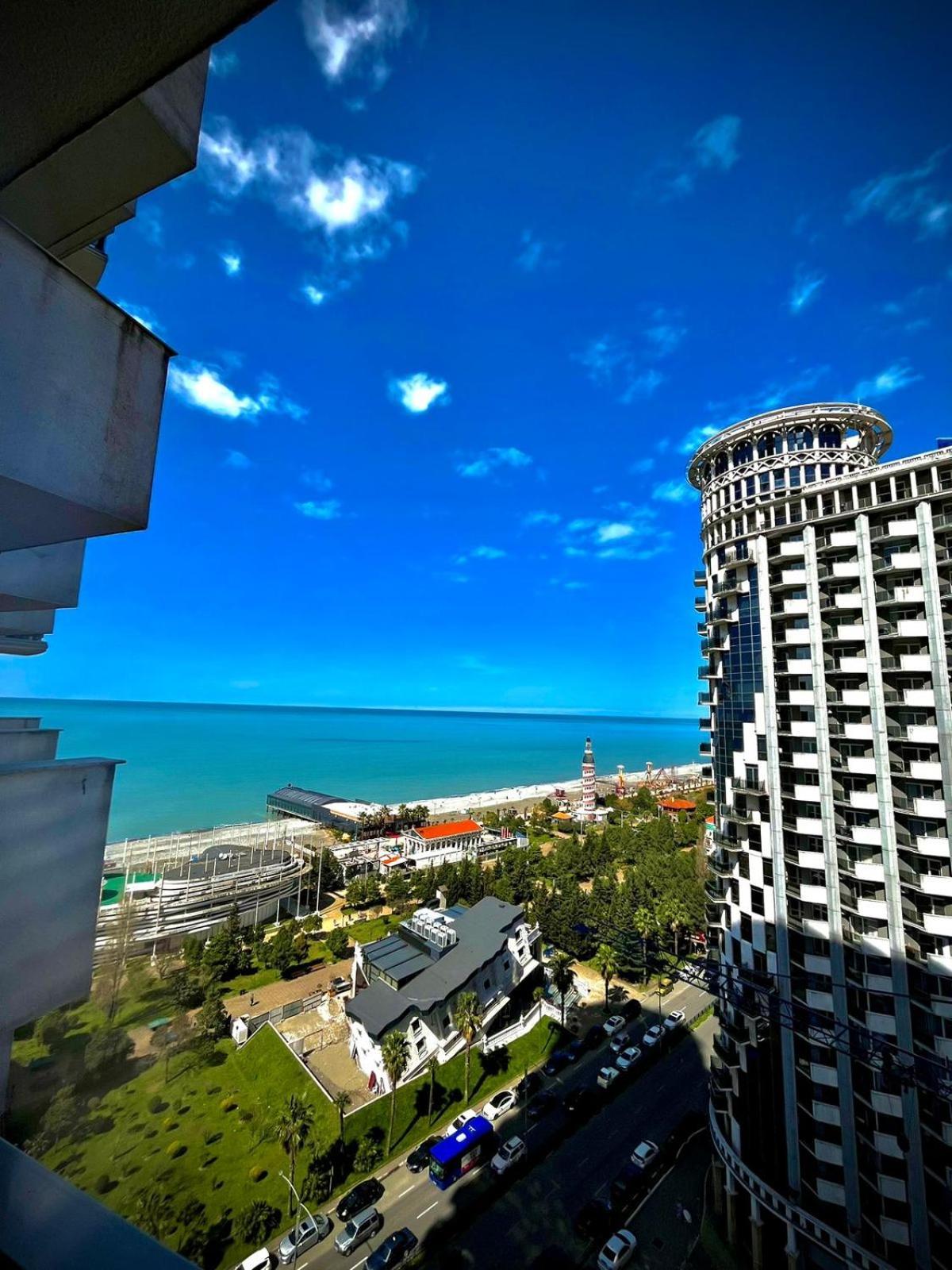 Aparthotel Holiday Lux Batumi Zewnętrze zdjęcie