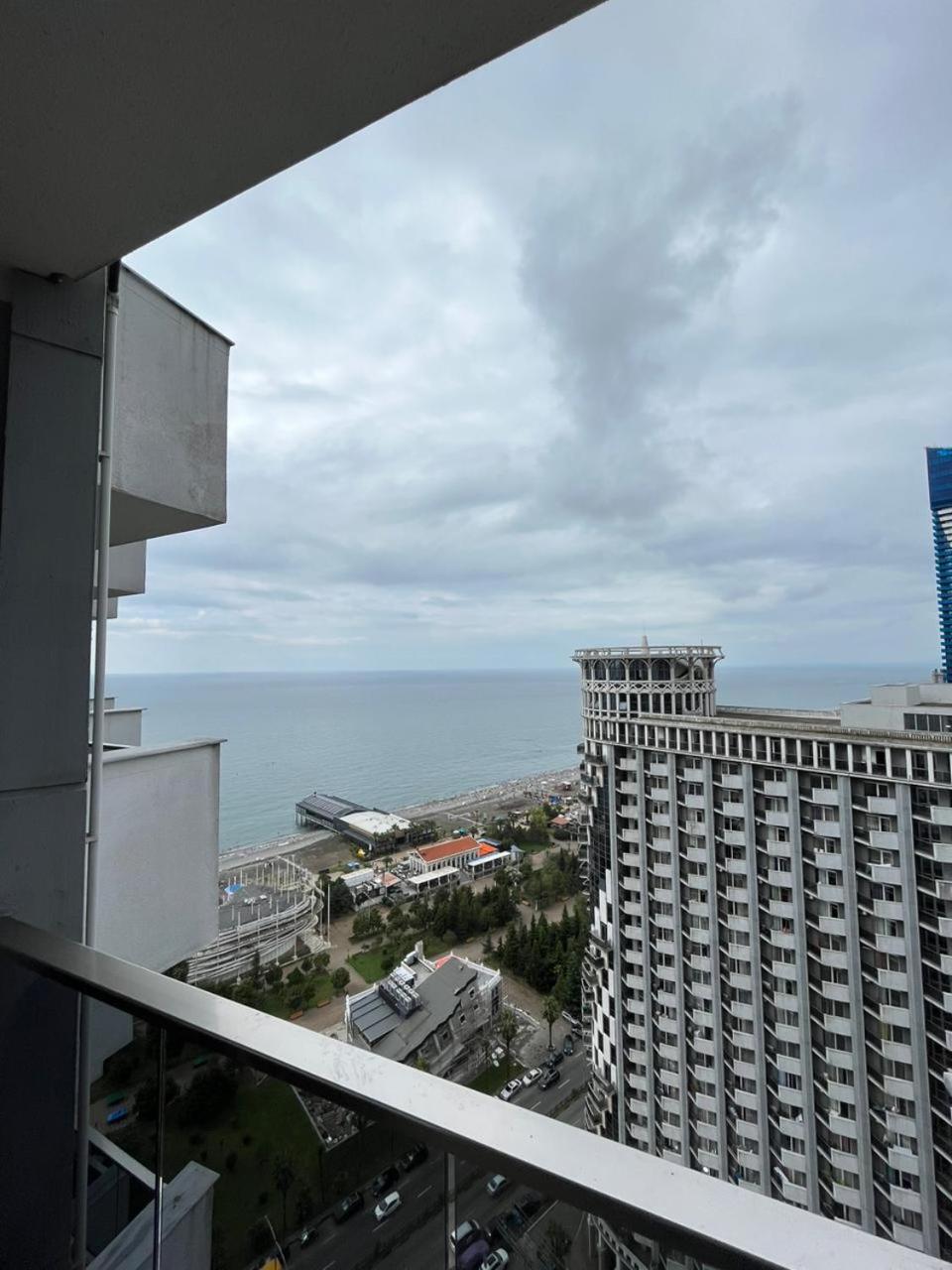 Aparthotel Holiday Lux Batumi Zewnętrze zdjęcie