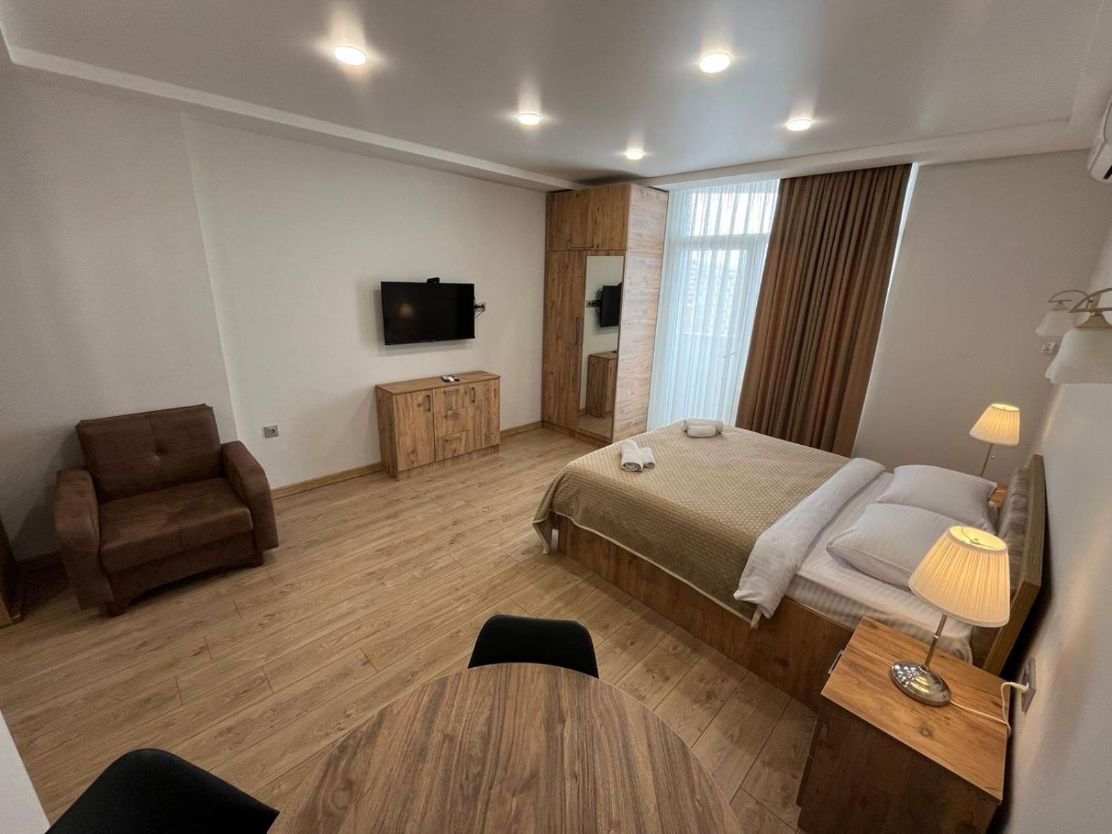 Aparthotel Holiday Lux Batumi Zewnętrze zdjęcie