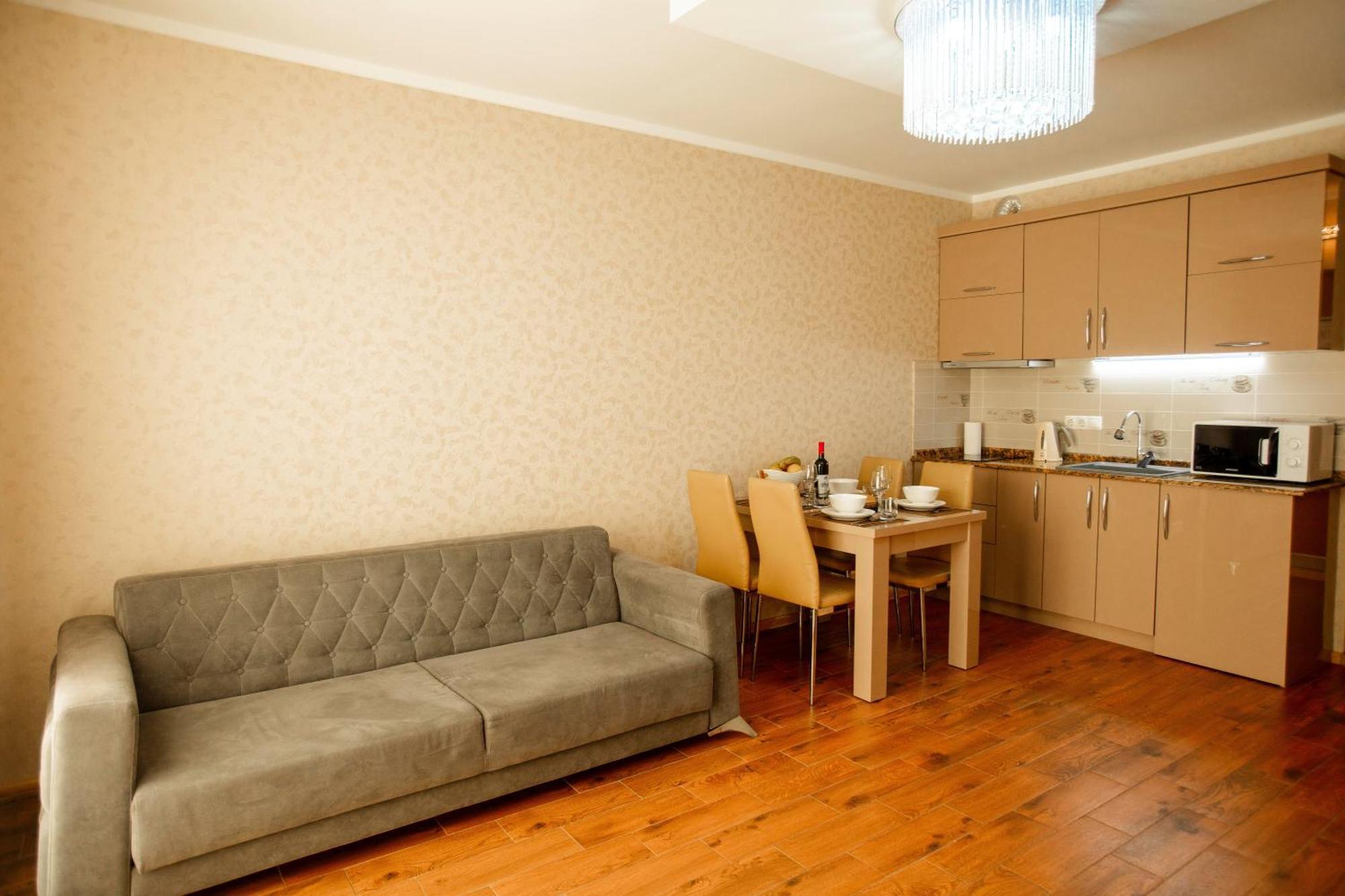 Aparthotel Holiday Lux Batumi Zewnętrze zdjęcie