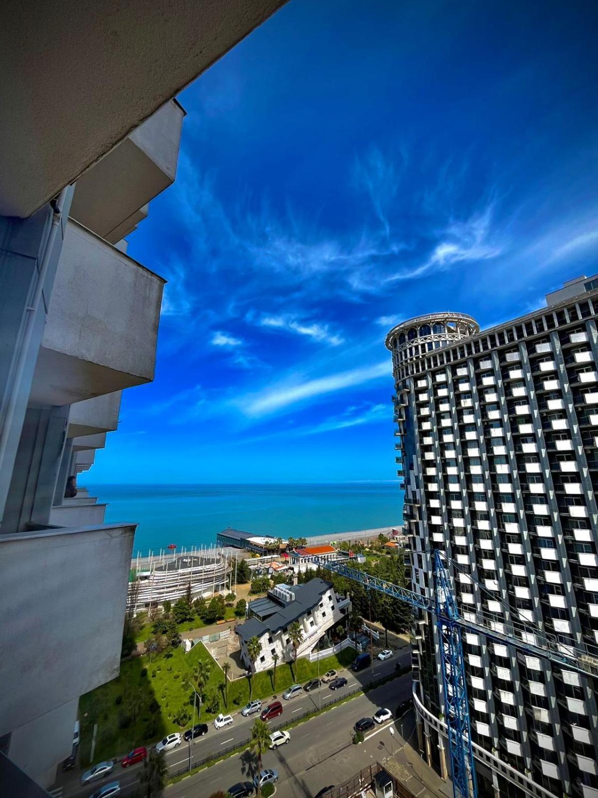 Aparthotel Holiday Lux Batumi Zewnętrze zdjęcie