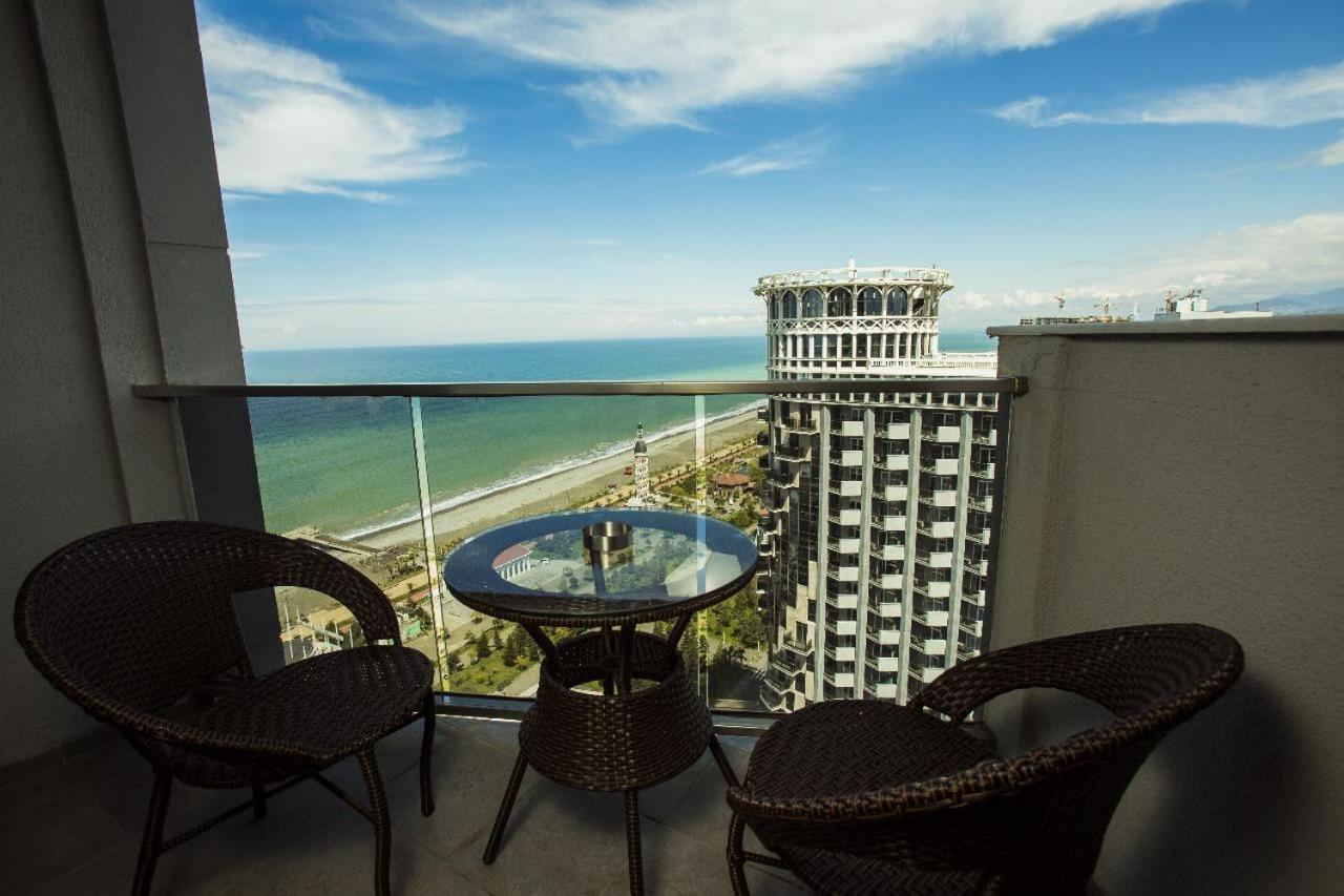 Aparthotel Holiday Lux Batumi Zewnętrze zdjęcie