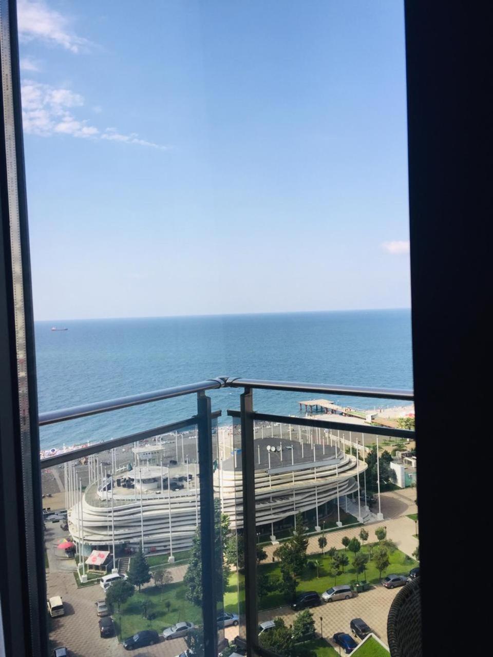 Aparthotel Holiday Lux Batumi Zewnętrze zdjęcie